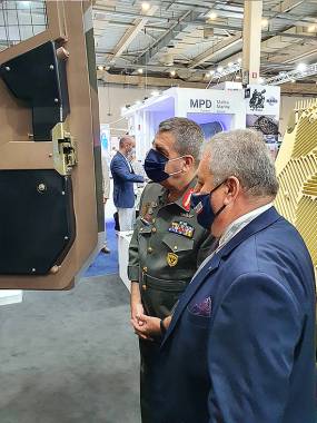 The Chief of the General Staff of the Hellenic Army Lieutenant General Charalambos Lalousis while being informed about the new Armored Wheeled Vehicle 4X4 HOPLITE-DEFEA 21